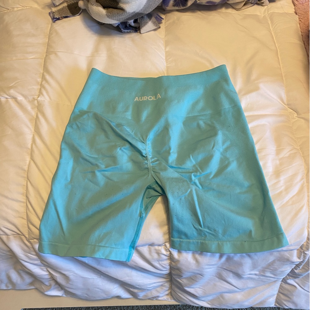 Aurola workout shorts w/ scrunch